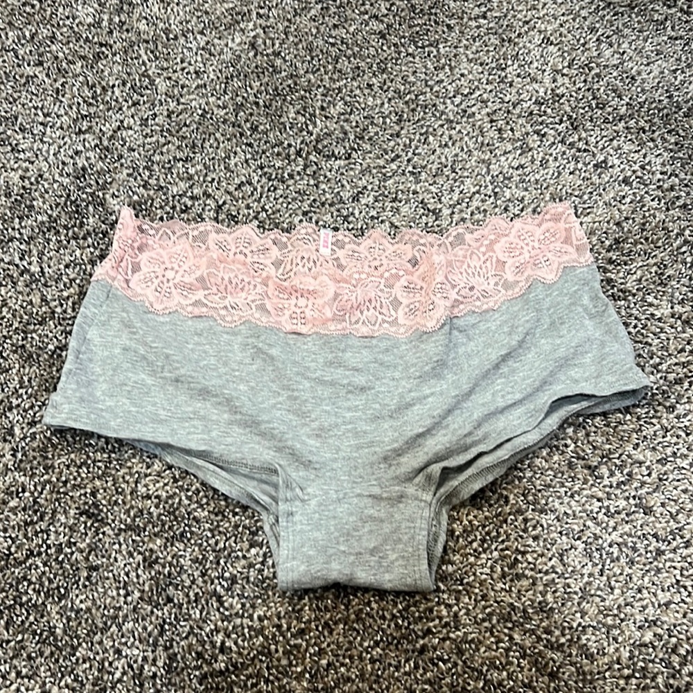 PINK/VS panties NEW